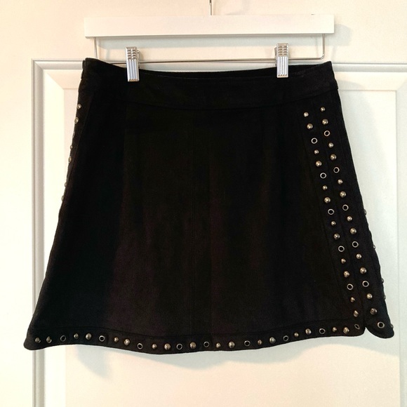 NWT Black Suede Studded Mini Skirt - Picture 4 of 6